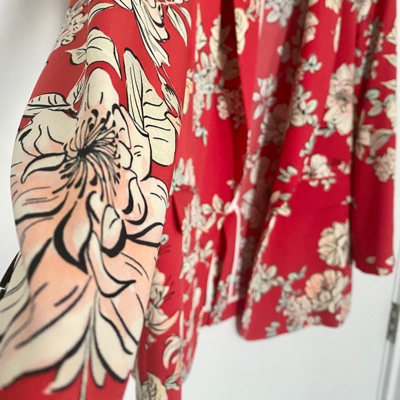 Zara | Red Floral Blogger Favorite Blazer NWOT! - Picture 8 of 10